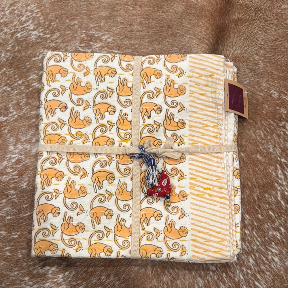 Charming monkey Print baby blanket - Yellow and Cream